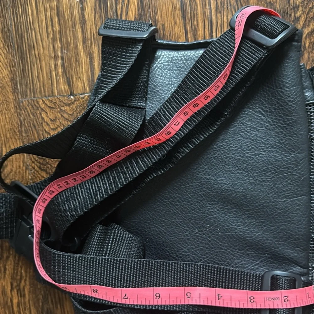 Pet Backpack Carrier. Zip & Velcro Closures. Inside Safety Hook. Adjustable.